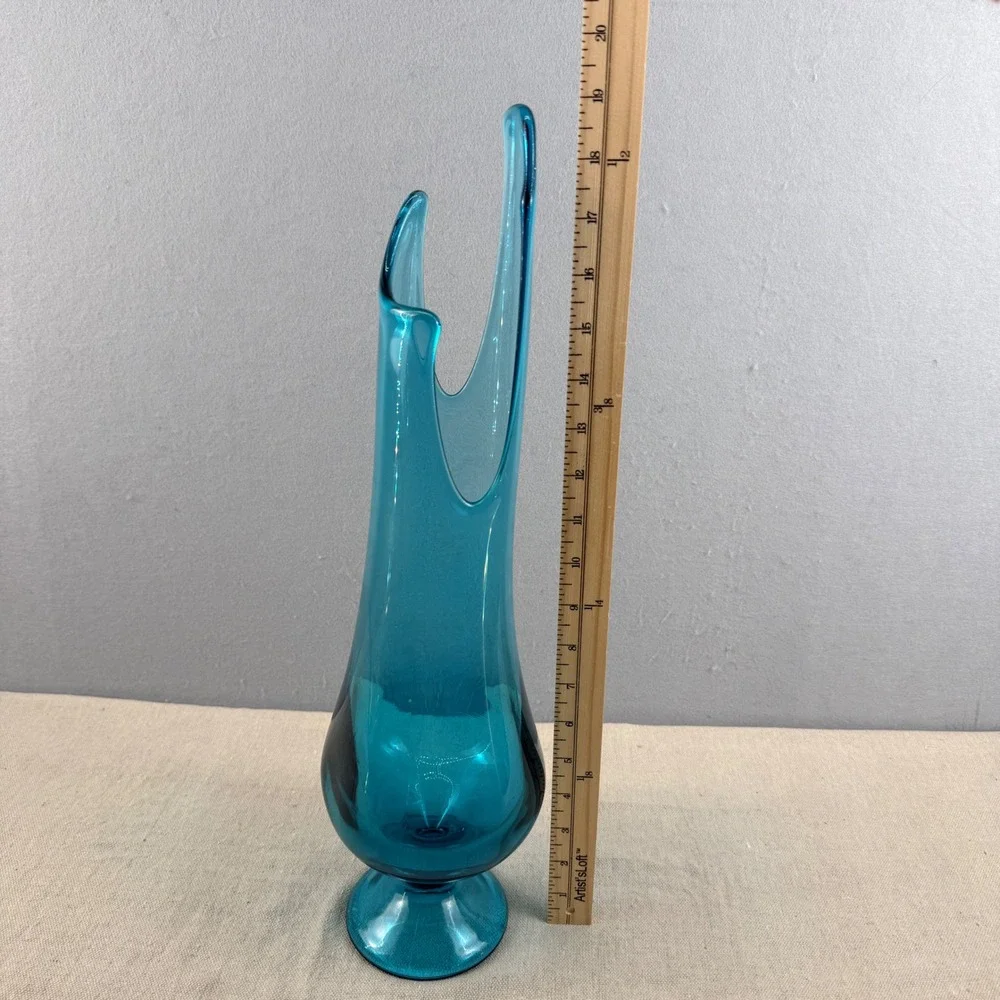 Vintage L.E. Smith Peacock Blue Simplicity Smoothie‎ Swung Vase 19
